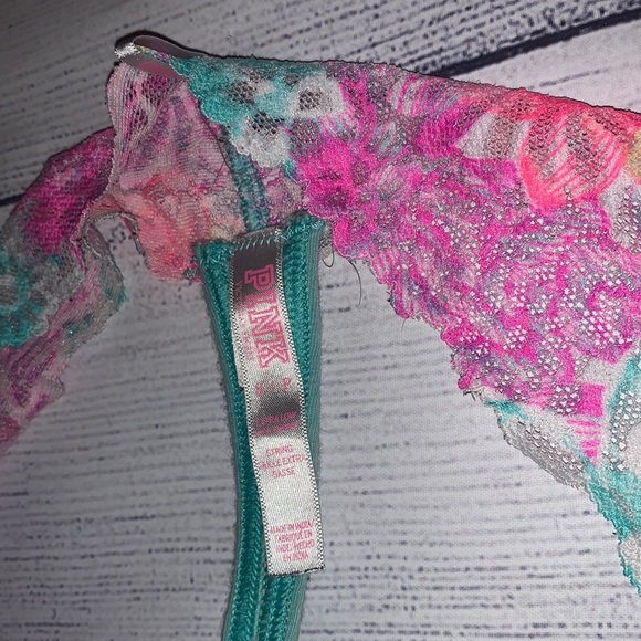 PINK/VS Lace Panty Bundle (3) - Picture 4 of 8
